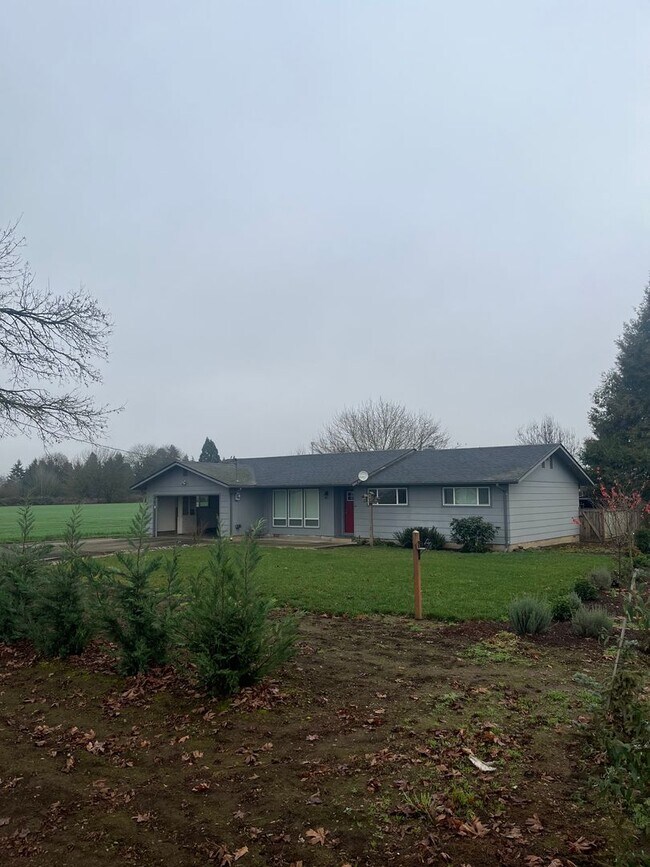 Photo - 3-Bedroom 2-Bathroom home in Coburg