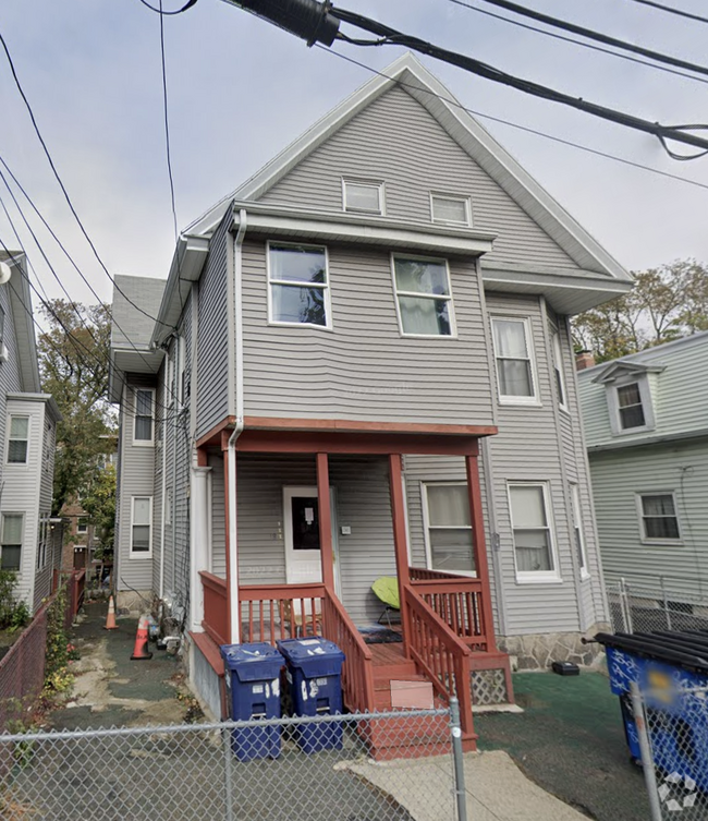 Building Photo - 18 Greylock Rd Rental