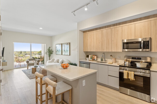 1BR, 1BA - 720SF - Entrance