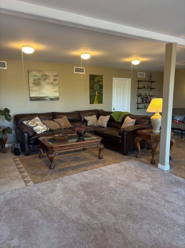 Photo - 1065 Longview Dr