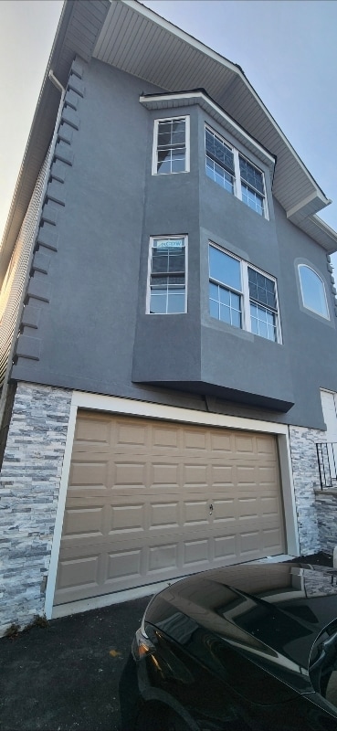 Building Photo - 63 Aldine St Unit 2