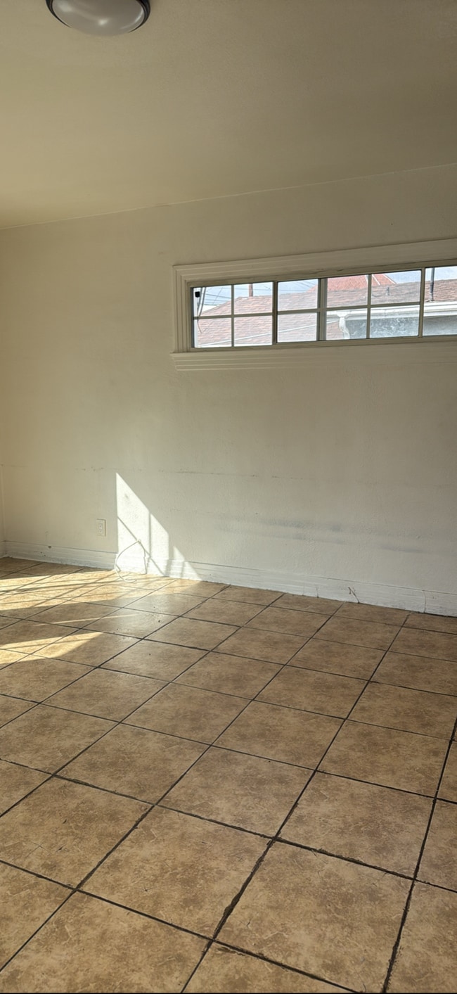 Photo - 4327 Kenwood Ave Unit Back