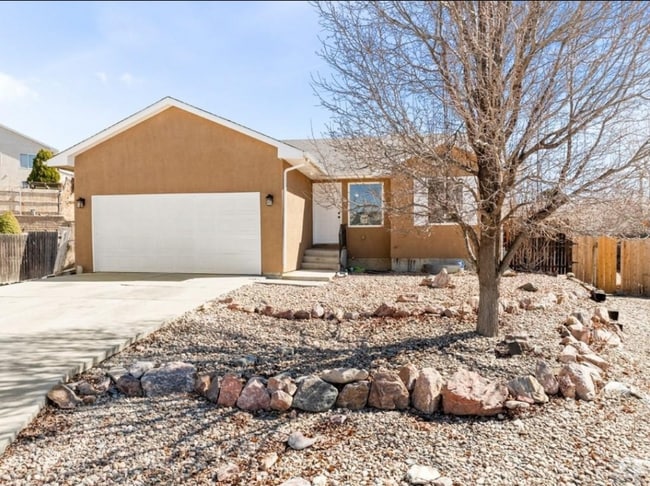 Building Photo - 2202 Cowhand Pl Rental