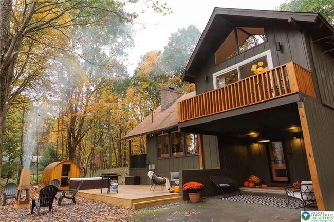 Photo - 1242 Shadblow Rd