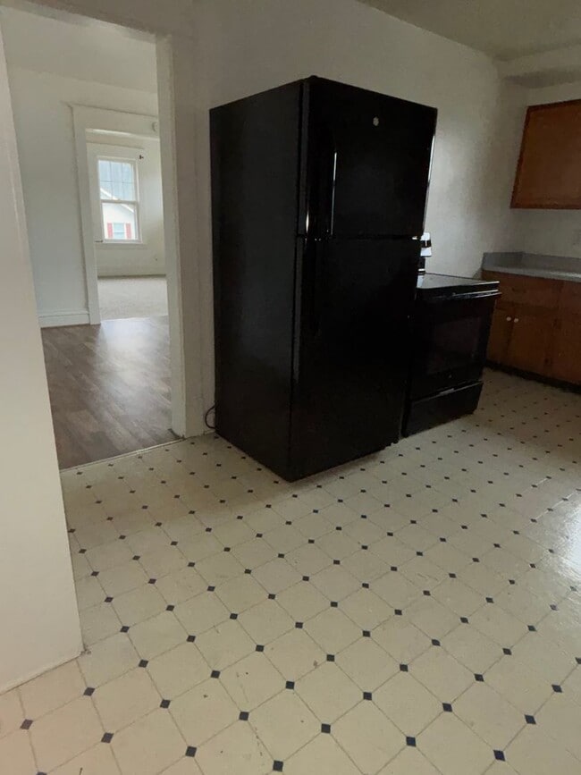 Photo - 512 E Hillcrest Ave Unit 2