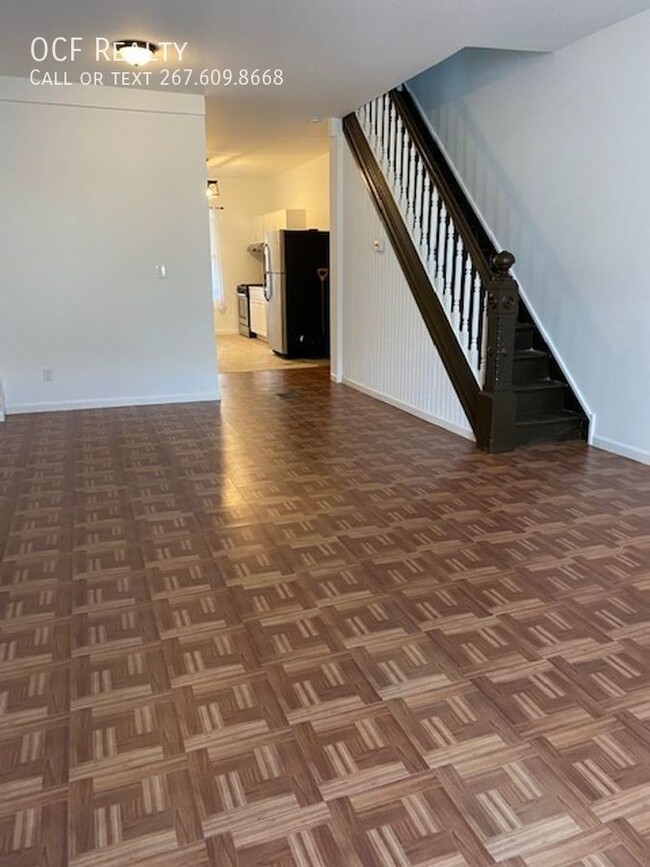 Large Renovated Point Breeze Rowhome - Large Renovated Point Breeze Rowhome