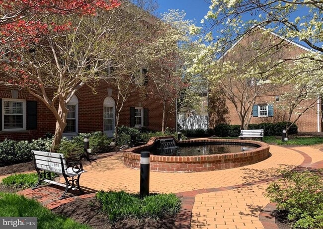 Building Photo - 1040 N Royal St