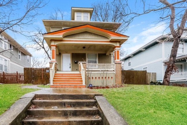 Photo - 908 W Truman Rd