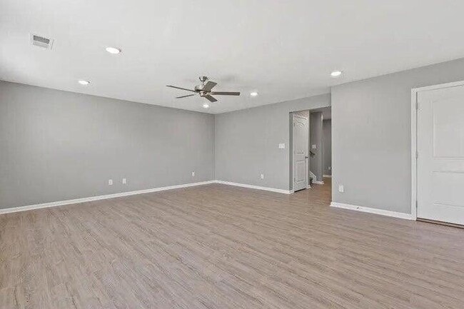 Photo - 245 Parker Pl