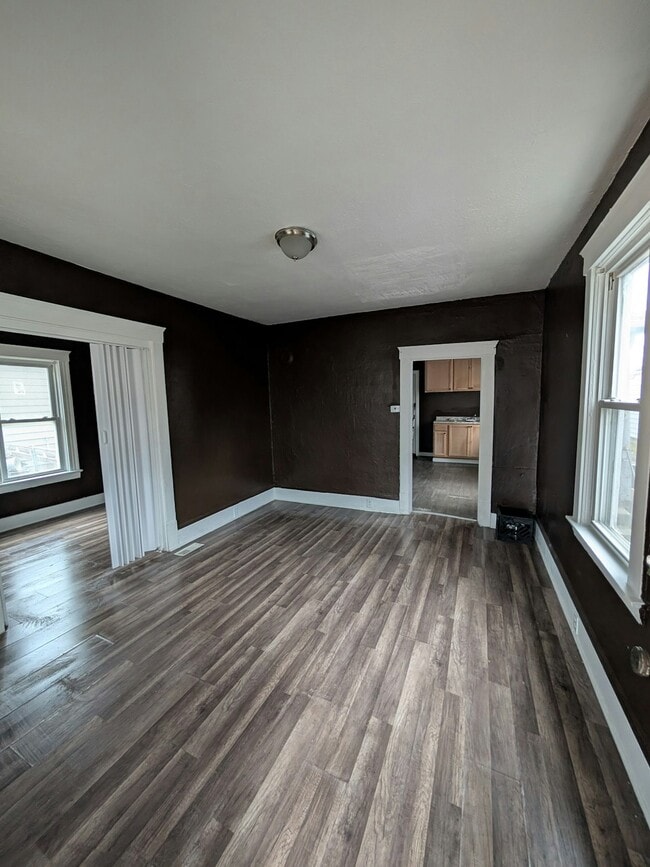 Building Photo - 1169 E 60th St Unit 1