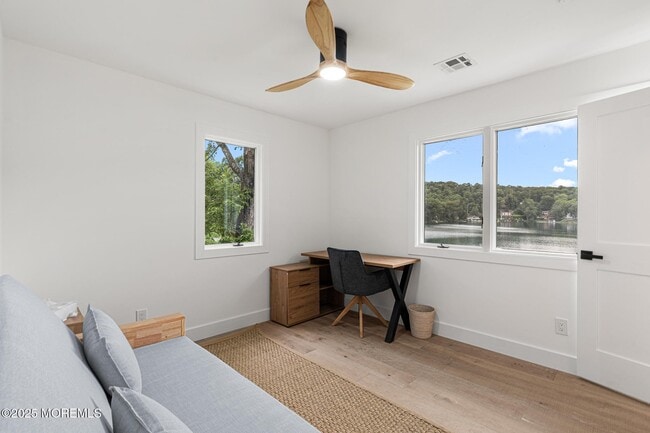 Photo - 39 Upper Lakeview Ave