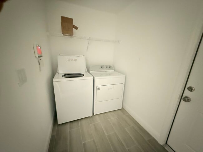 Photo - 2156 Edison Ave