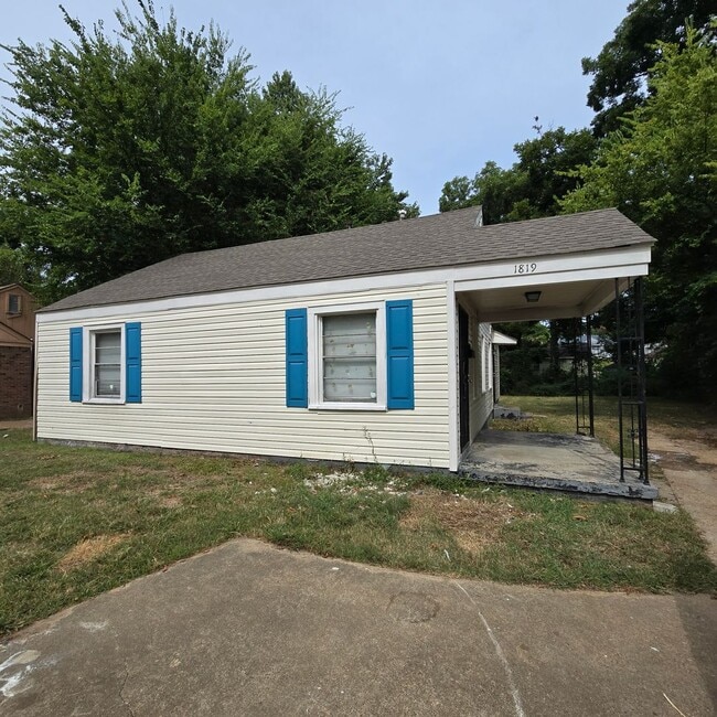Building Photo - 1819 Benning St Rental