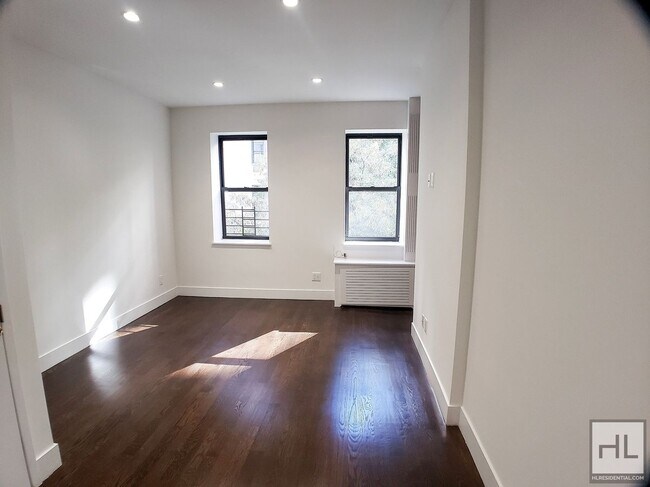 Photo - EAST 49 STREET Unit 4A