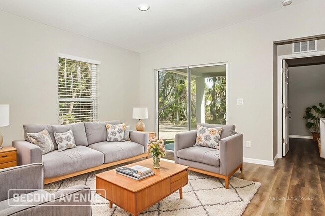 Building Photo - 120 Troutdale St