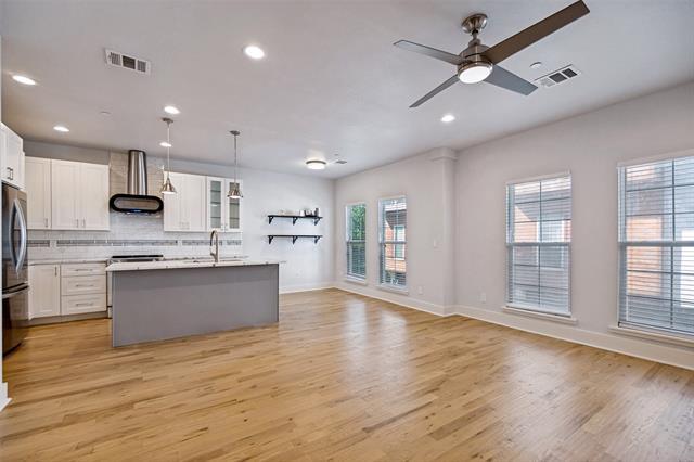 Photo - 2318 Stutz Dr