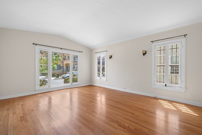 Photo - 429 N Gardner St Unidad 429