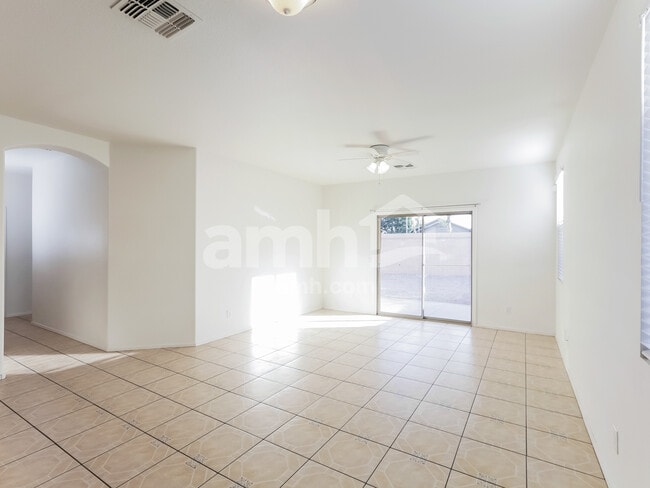 Photo - 12238 W Lincoln St