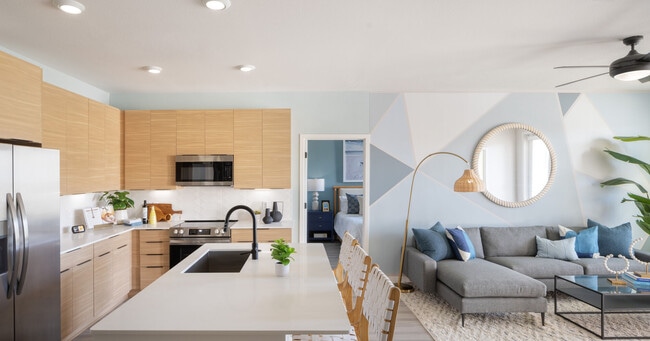 Building Photo - Aventon Lake Conway