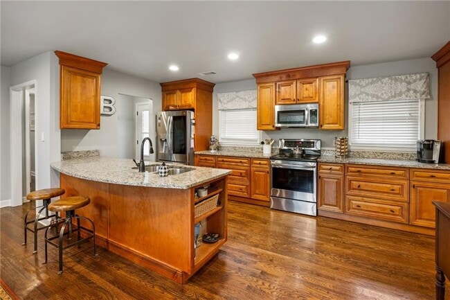 Photo - 2341 Elmwood Cir SE