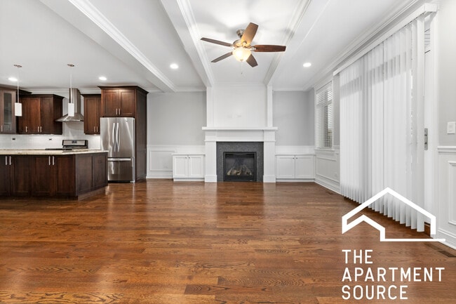 Photo - 1324 W Grand Ave Unit 2E