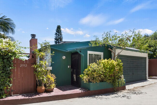 Photo - 2552 Dearborn Dr