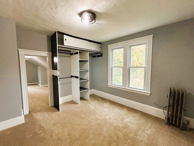 Photo - Beautifully Updated 3-Bedroom Home in Eucl...