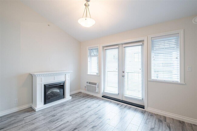 Photo - 5650-201A 201A St Unité 409