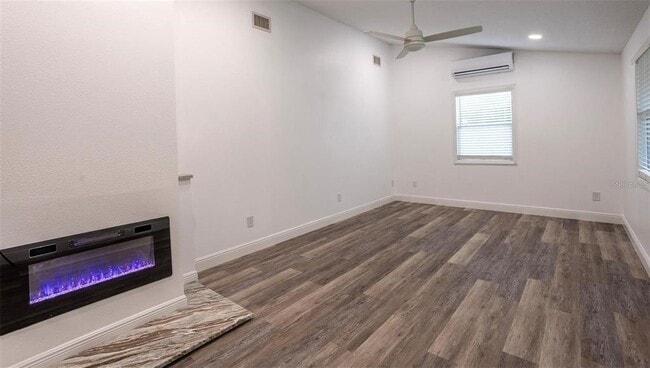 Photo - 1405 10th St S
