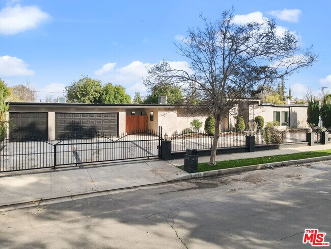 Photo - 6236 Sale Ave