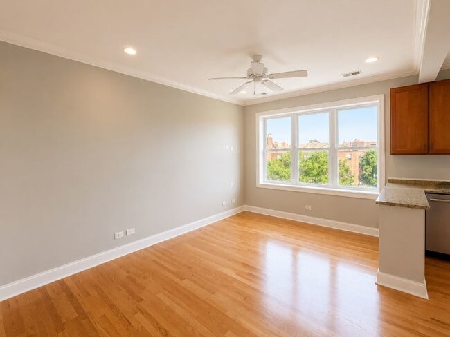 4964 N Spaulding Ave Unit 3