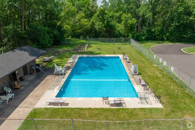 Pool - Residences at Covered Bridge
