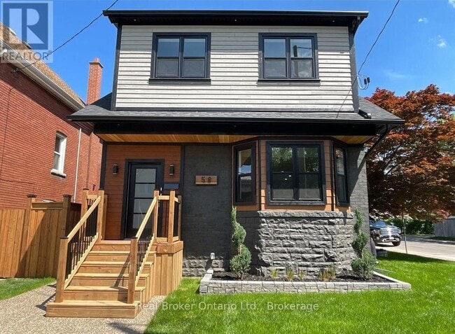 Photo - 58 Rosslyn Ave N