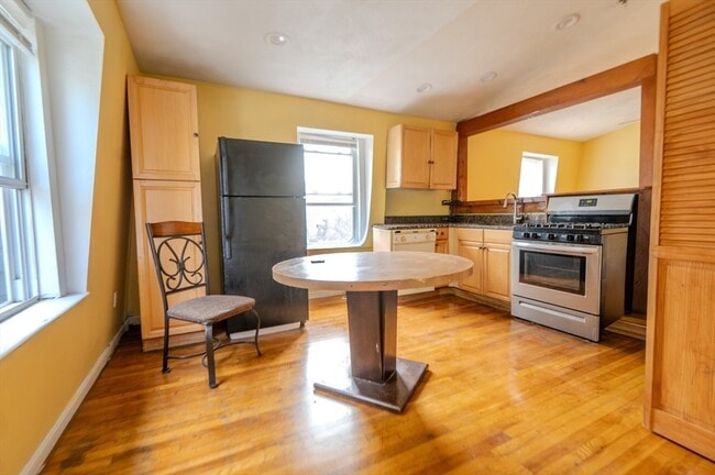 Photo - 45 Tudor St Unit 9