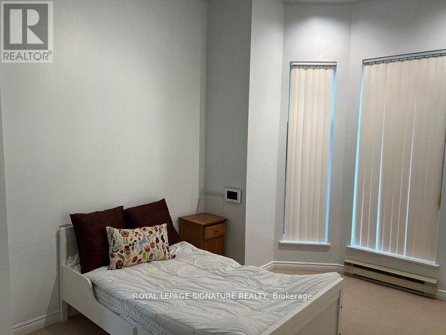 Photo - 208 Carlton St.