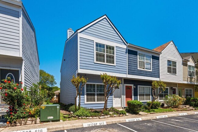 Photo - 1815 Gary's Park St