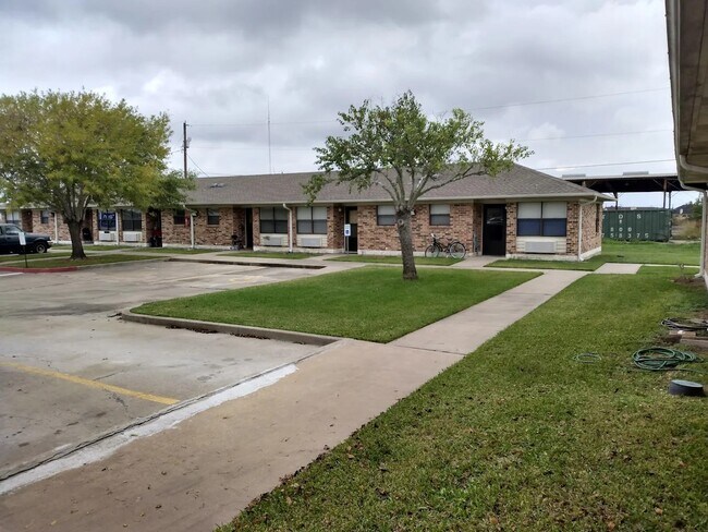 Photo - 1207 Miracle Dr