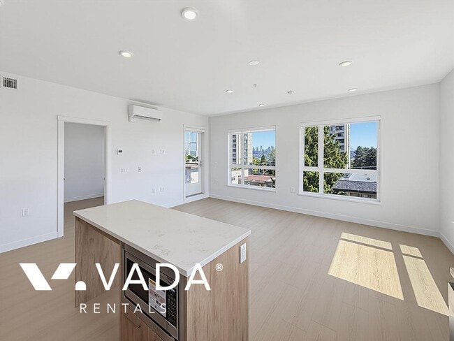 First &amp; Royal 2 BR APT Rental 202-82 First St New Westminster: VADA