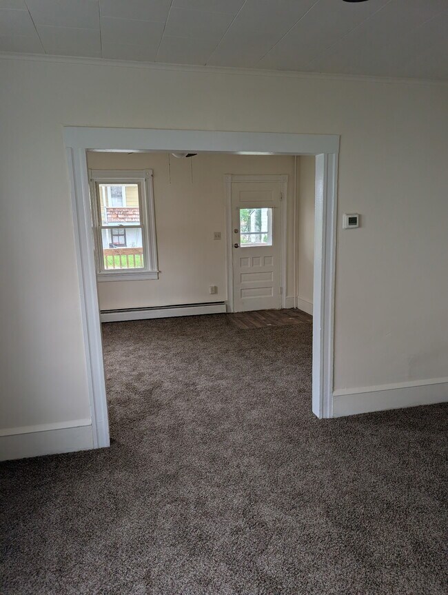Photo - 197 Vanloon St