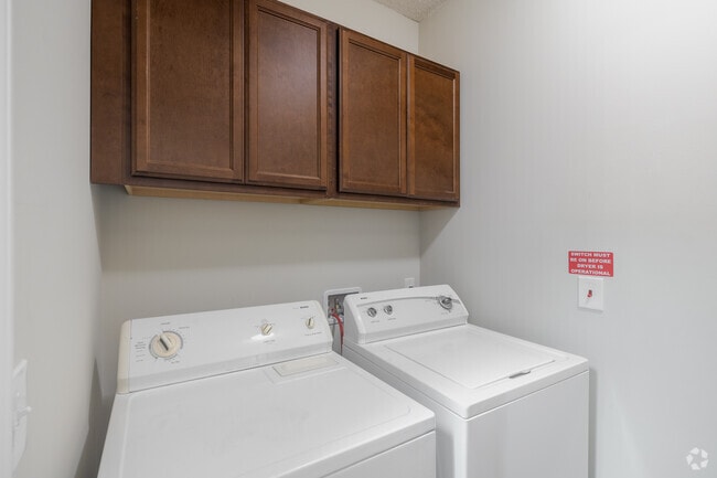 2BR, 2BA - 1,080SF - In-Unit Laundry