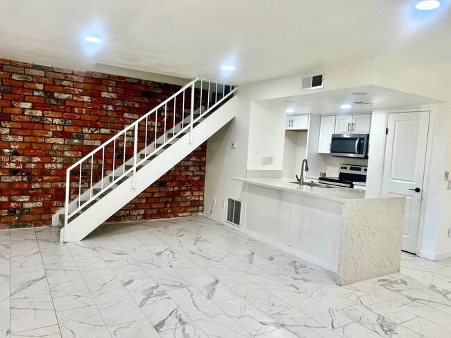 Photo - 72745 Willow St Condo