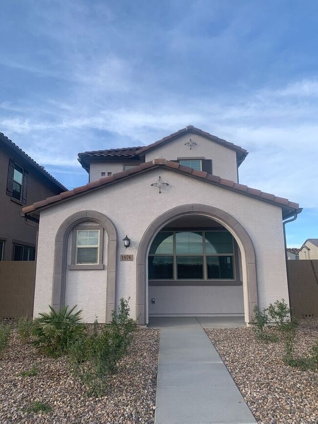 Photo - Newer home in most desirable home in Chandler, 3 Bed2 bath
