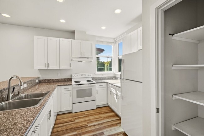 Photo - 1548 1546 62nd Ave Unit 1546B