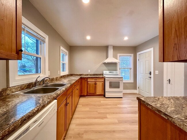 Photo - 297 W Larch Ave Unit #2