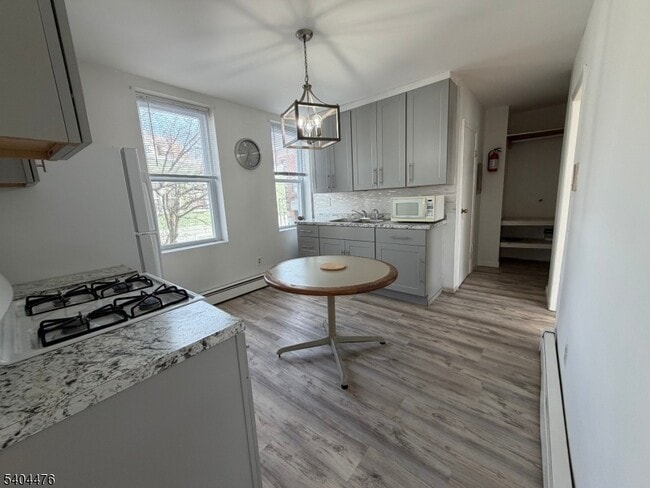 Photo - 114 Center St Unit 4