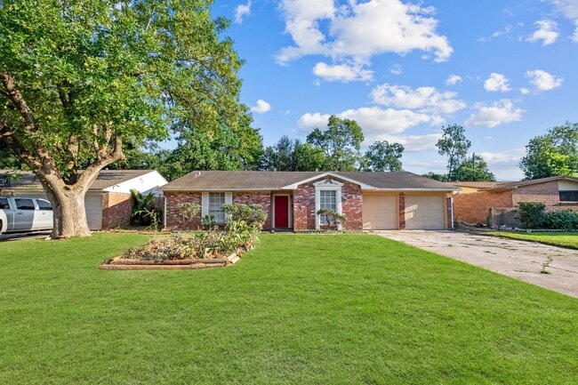 Building Photo - 4319 Tiffany Dr