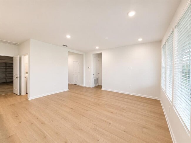817 HOUSE Blvd