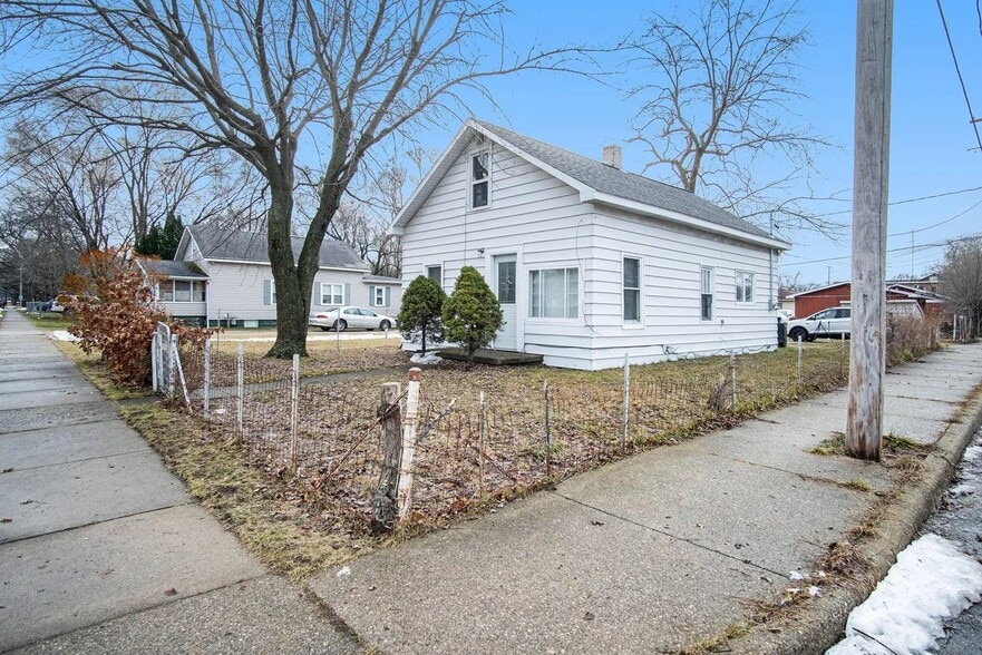 1187 Langeland Ave