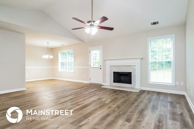 Photo - 205 Oak Hill Dr