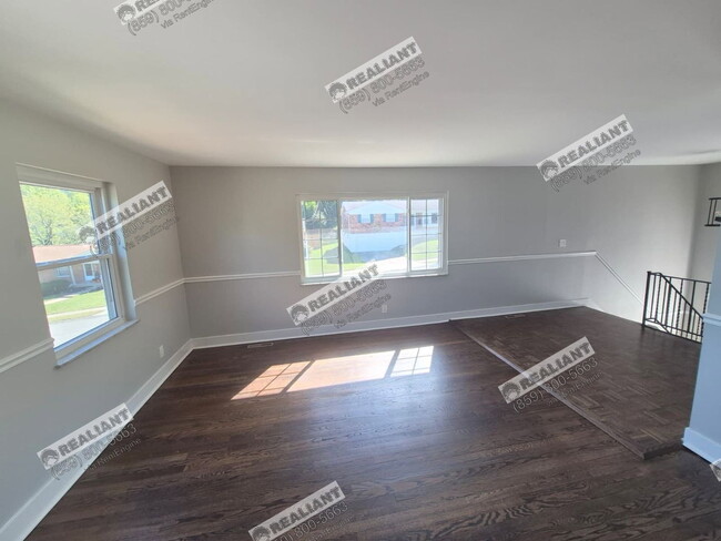 19 Boardwalk St Unit 2